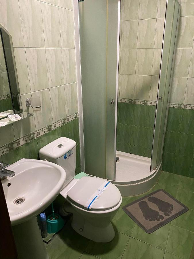 Apartments Uman Bagian luar foto
