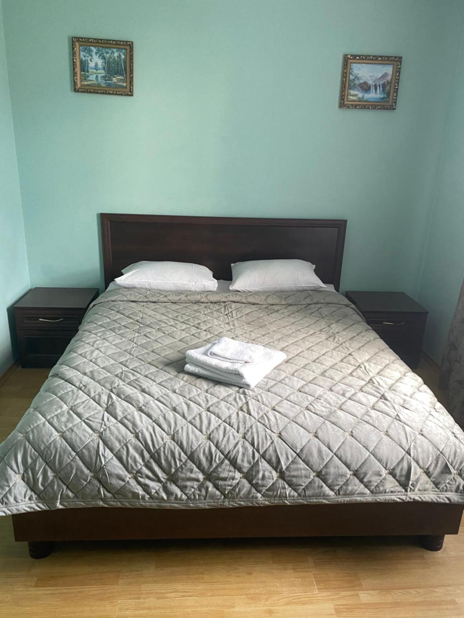 Apartments Uman Bagian luar foto